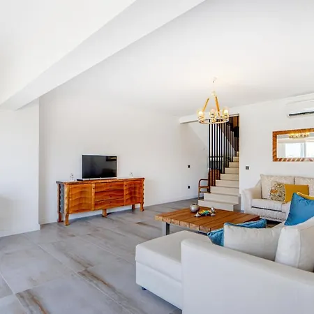Hotel W Pool Garden Patio 1 Min To In Bodrum 4*
