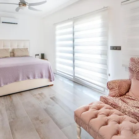 Hotel W Pool Garden Patio 1 Min To In Bodrum 4*