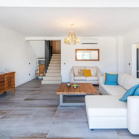 W Pool Garden Patio 1 Min To In Bodrum 4* يالِكافاك